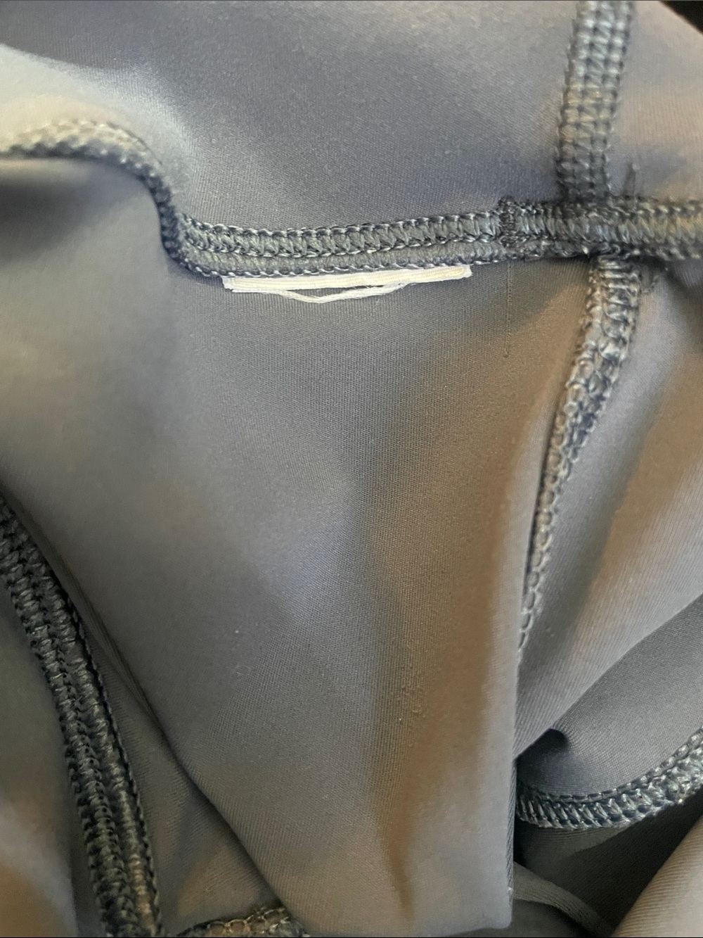 Vuori Studio Pocket Leggings - Picture 9 of 9
